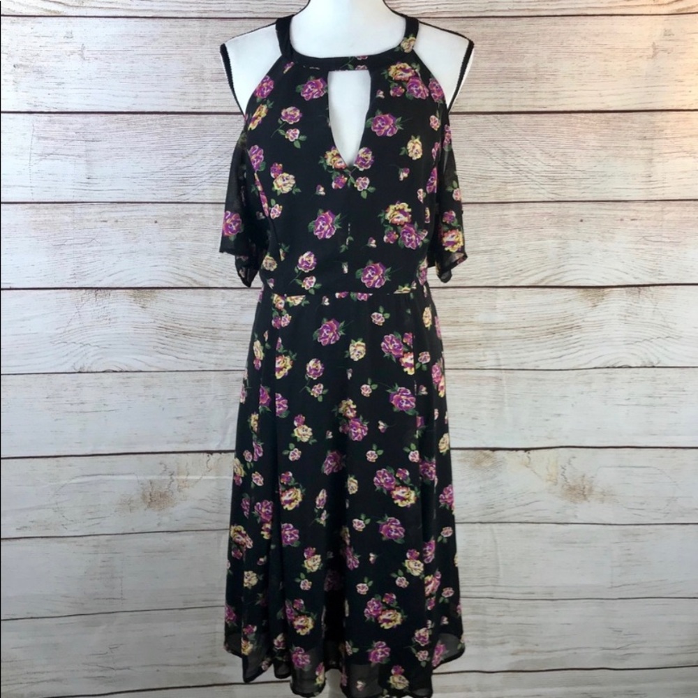 Torrid size 30 black floral chiffon dress, NWT